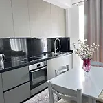 Lily Sea View Апартаменты Саранда