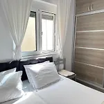 Lily Sea View Апартаменты Саранда