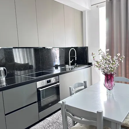Lily Sea View Daire Saranda