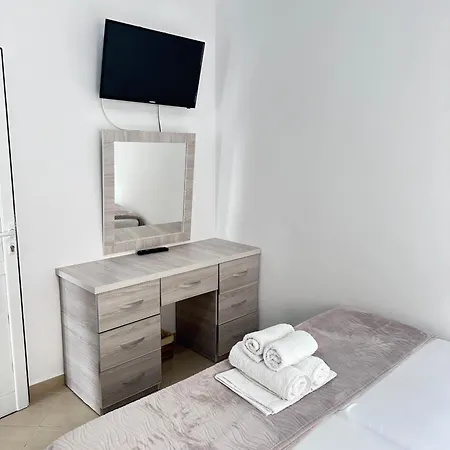 Lily Sea View Daire Saranda