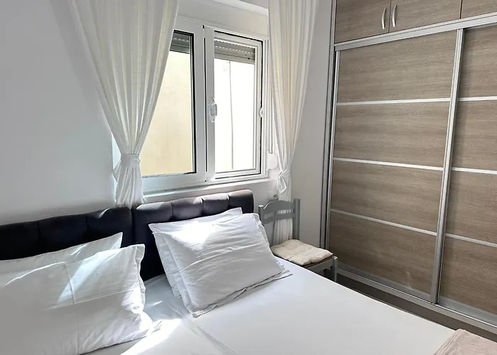 Lily Sea View Apartment Sarande