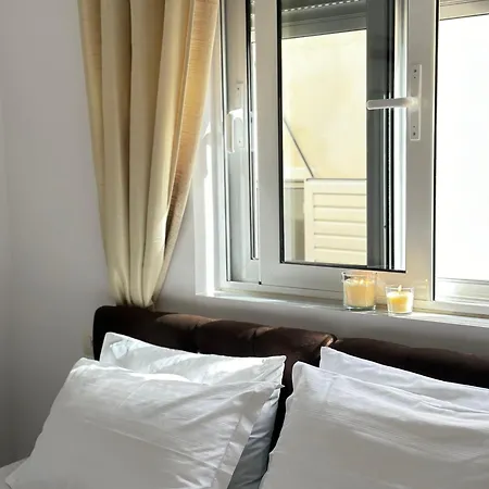 Apartment Lily Sea View Sarande