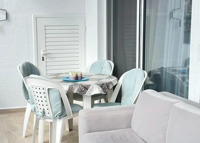 Lily Sea View * Sarandë